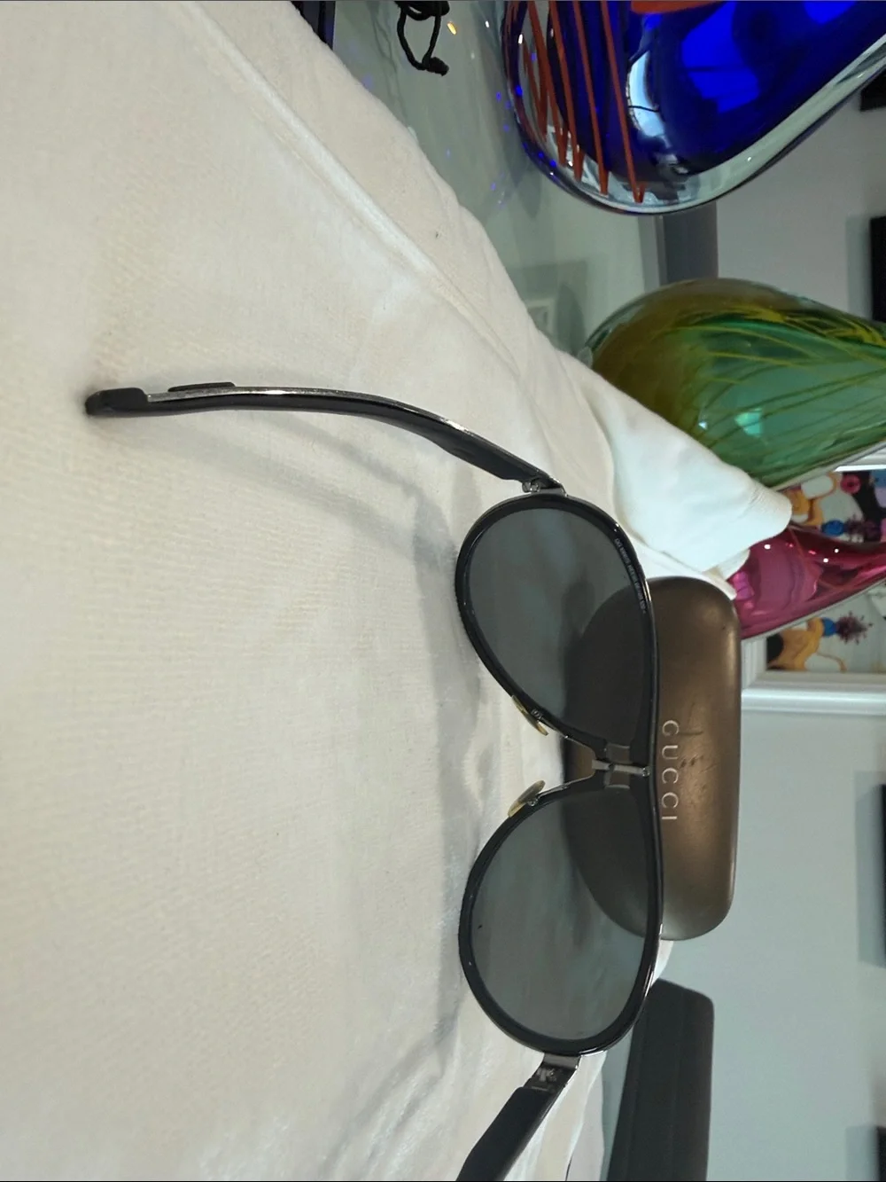 Sunglasses with Gucci case